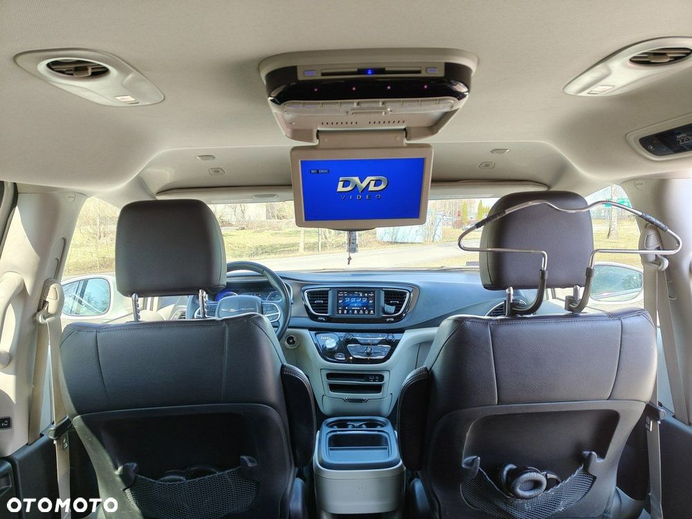 Chrysler Pacifica - 18