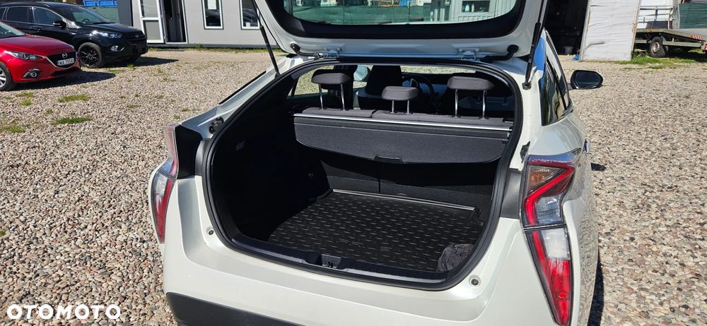 Toyota Prius Hybrid Executive - 20