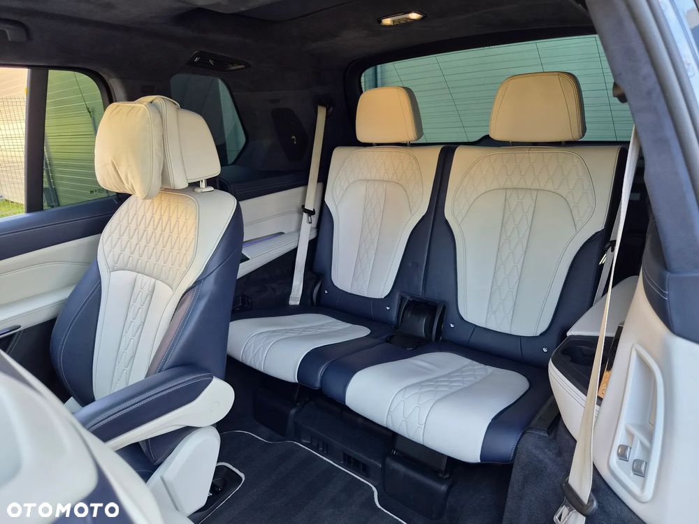 BMW X7 M50d sport - 22
