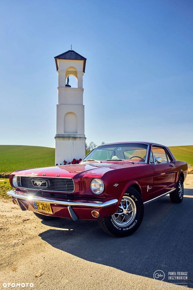 Ford Mustang - 22