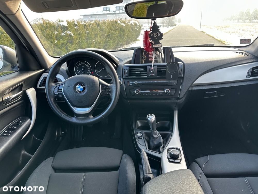 BMW Seria 1 116d Sport Line - 7