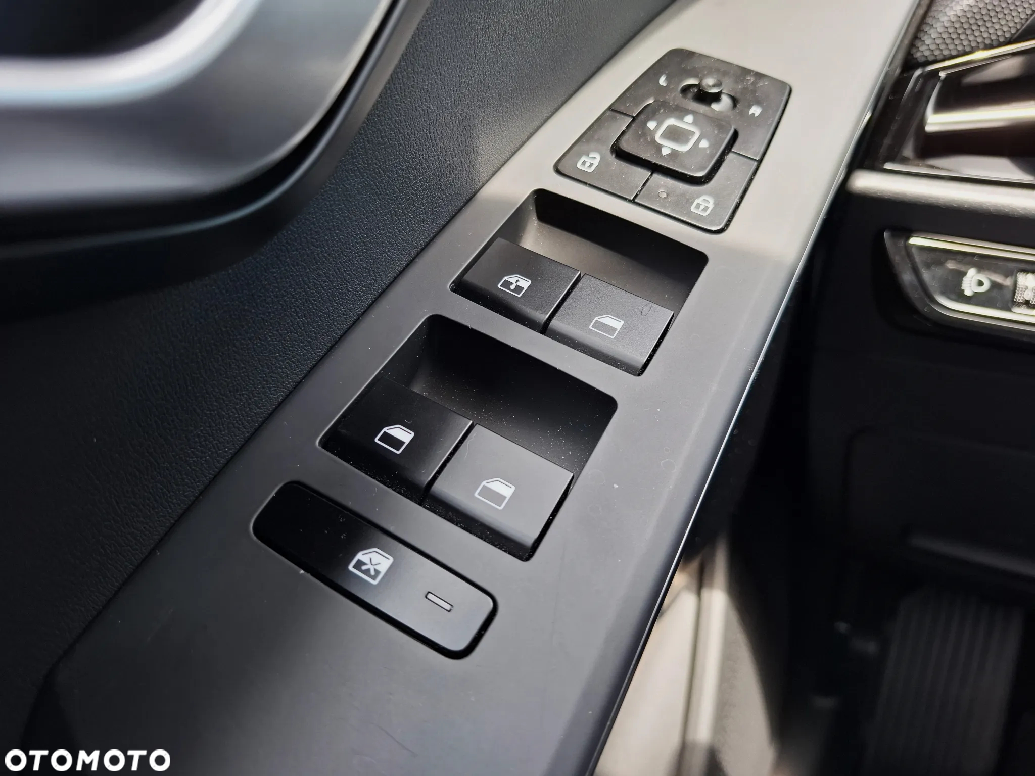 Kia Niro 1.6 GDI Hybrid M - 25