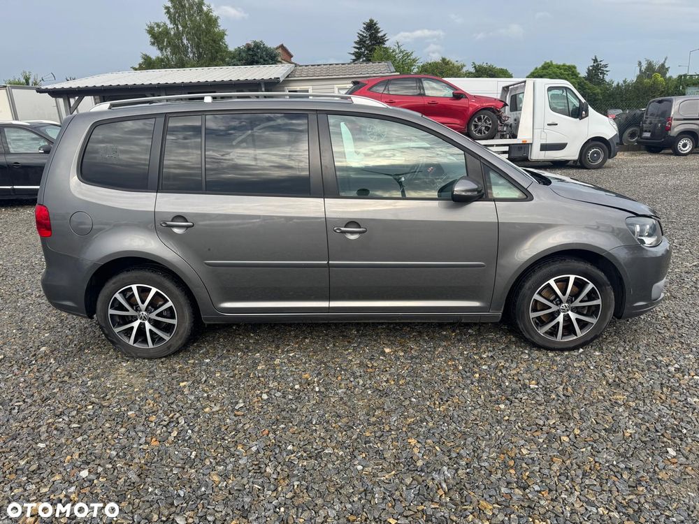Volkswagen Touran 1.6 TDI DPF BlueMotion Technology Life - 9