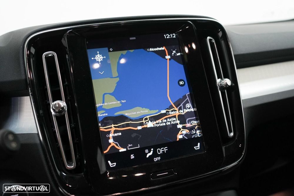 Volvo XC 40 1.5 T3 Momentum Tech Edition - 11