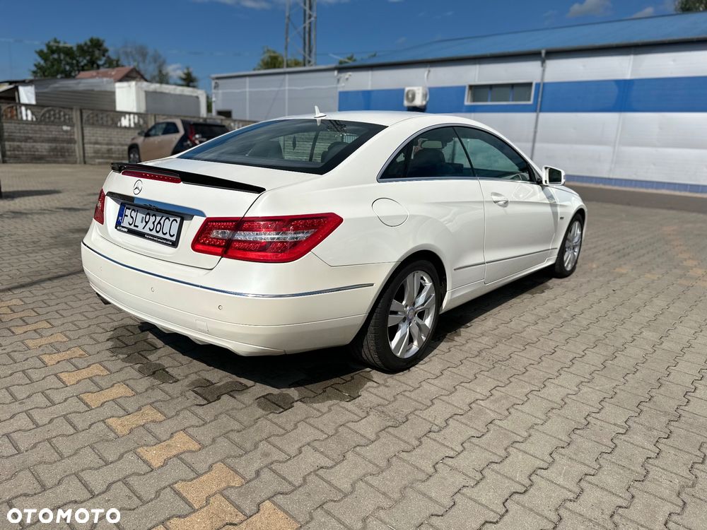 Mercedes-Benz Klasa E 250 BlueEFFICIENCY 7G-TRONIC Avantgarde - 5