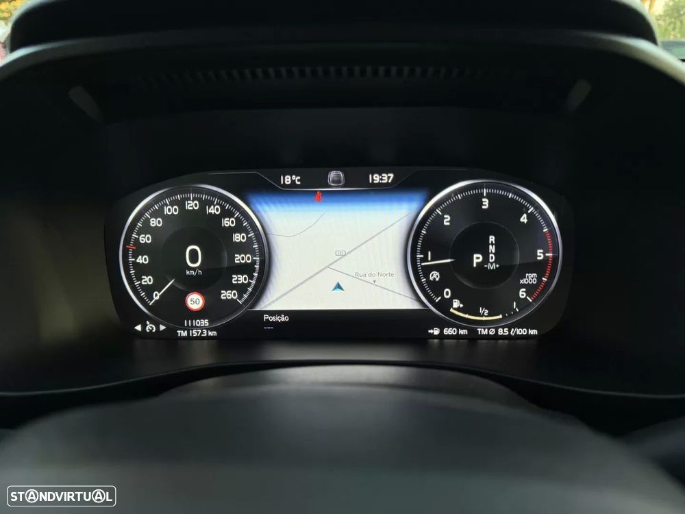 Volvo XC 40 2.0 D3 Momentum AWD Geartronic - 32