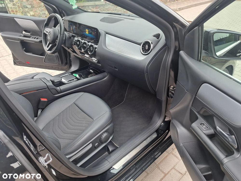 Mercedes-Benz Klasa B 180 d 8G-DCT - 8
