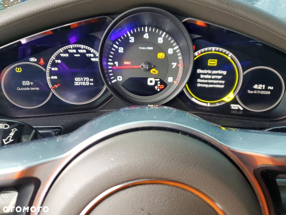 Porsche Panamera 4 - 9
