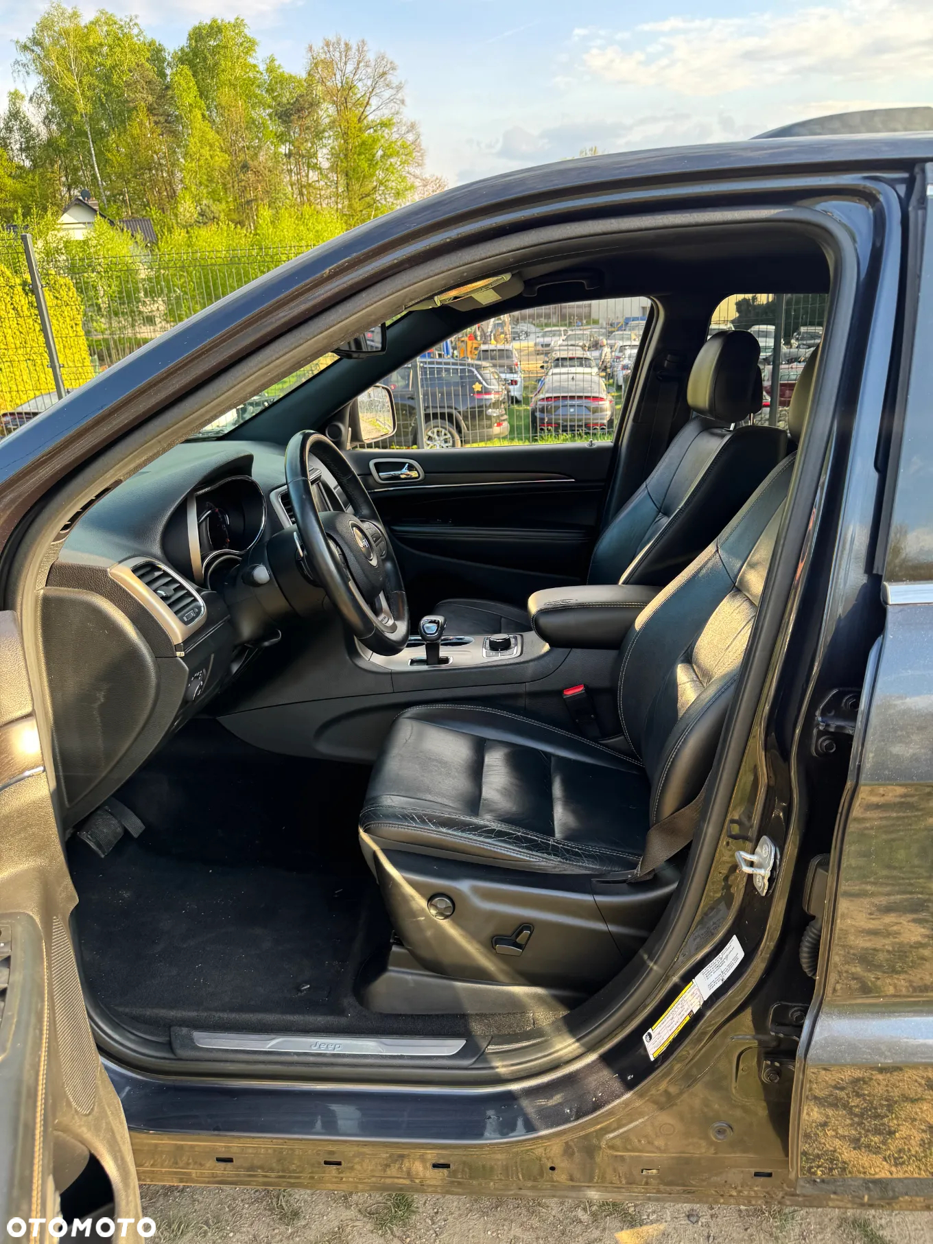 Jeep Grand Cherokee - 11
