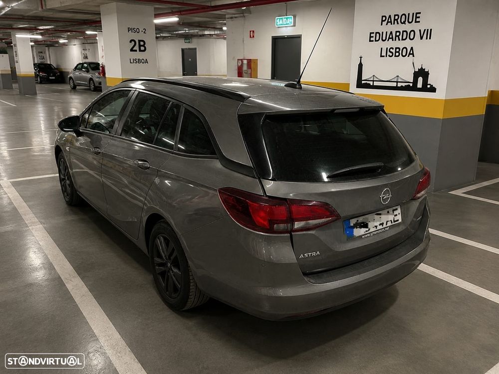 Opel Astra Sports Tourer - 2