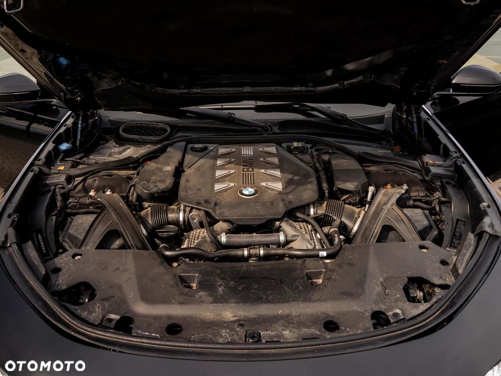 BMW Seria 7 - 31