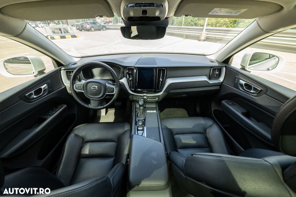 Volvo XC 60 D4 AWD Momentum - 12