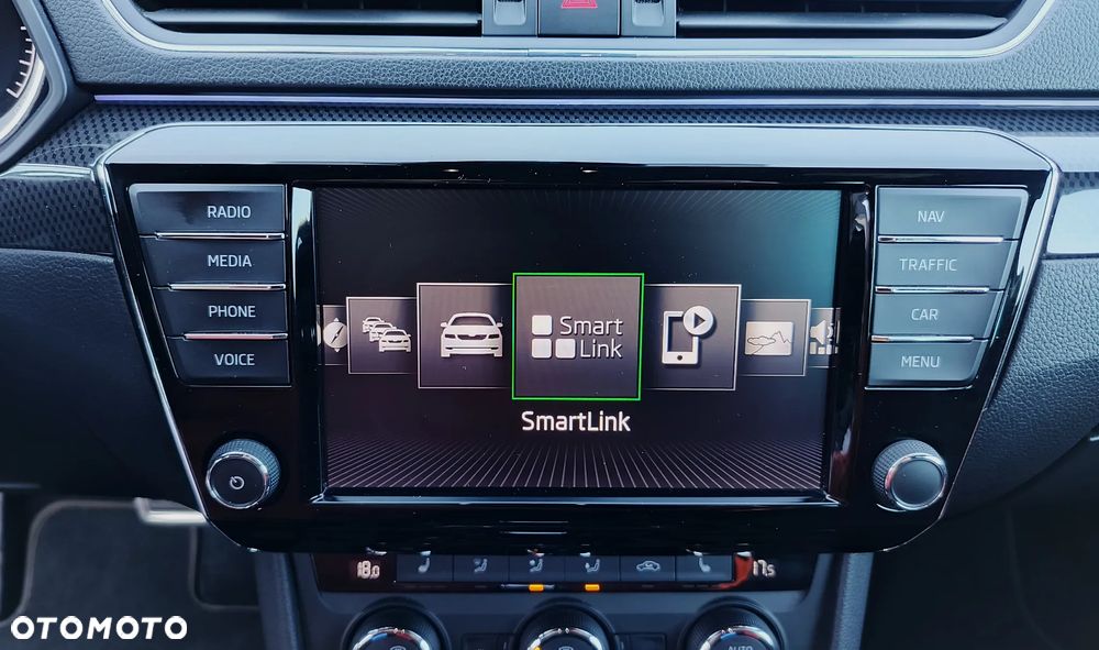 Skoda Superb 2.0 TDI DSG Sportline - 33