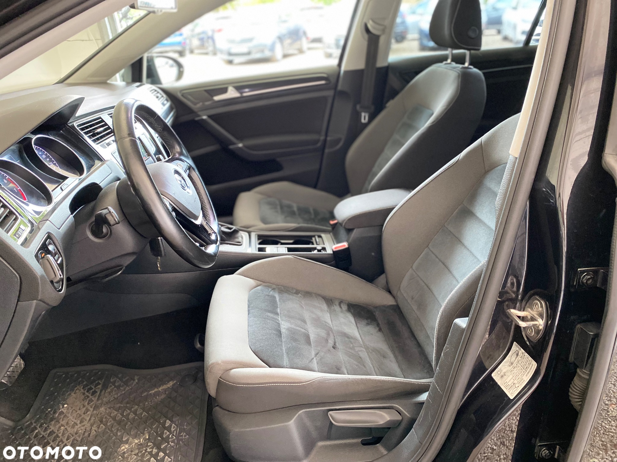 Volkswagen Golf VII 1.4 TSI BMT Highline DSG - 9