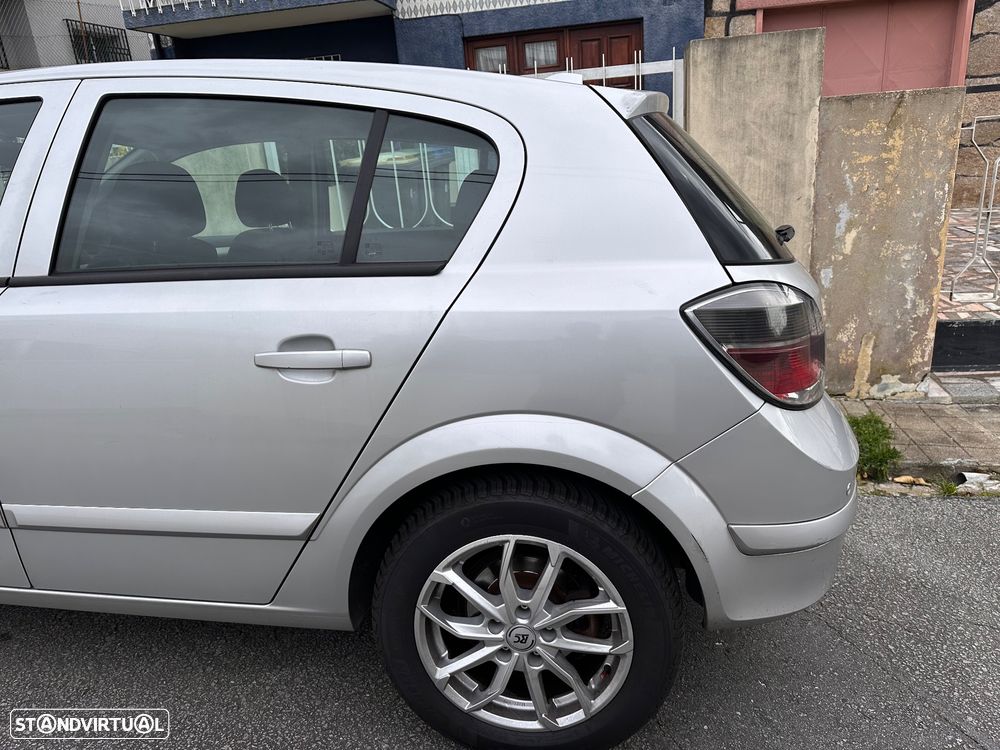 Opel Astra 1.3 CDTI Enjoy EcoFLEX - 4