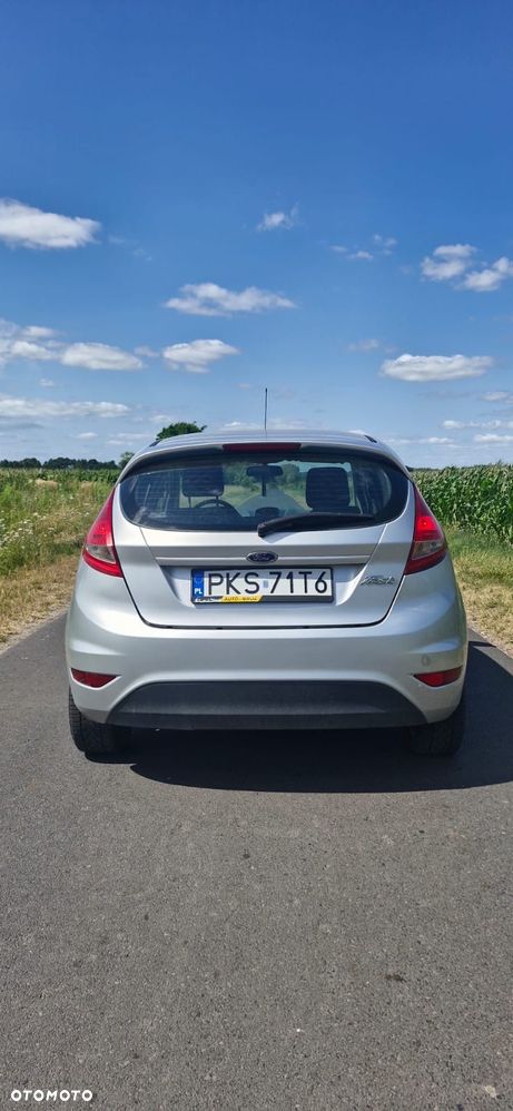 Ford Fiesta 1.25 Ambiente - 2