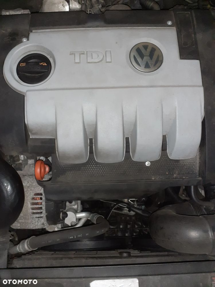 Volkswagen Golf Plus 1.9 TDI DPF Comfortline - 16