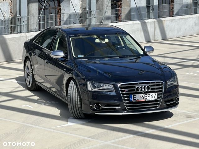 Audi S8 - 22