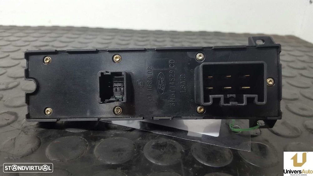 COMANDO ELEVADOR FRENTE ESQUERDO FORD FOCUS BERLINA (CAP) TREND - 6