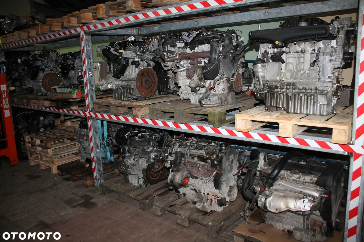 VOLVO V70 S60 XC70 XC90 DÓŁ BLOK SILNIKA D5244T4 - 10