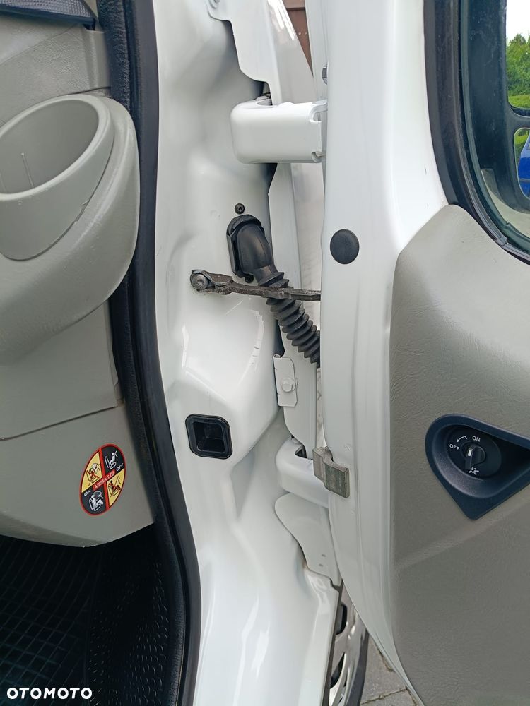 Opel Vivaro - 31