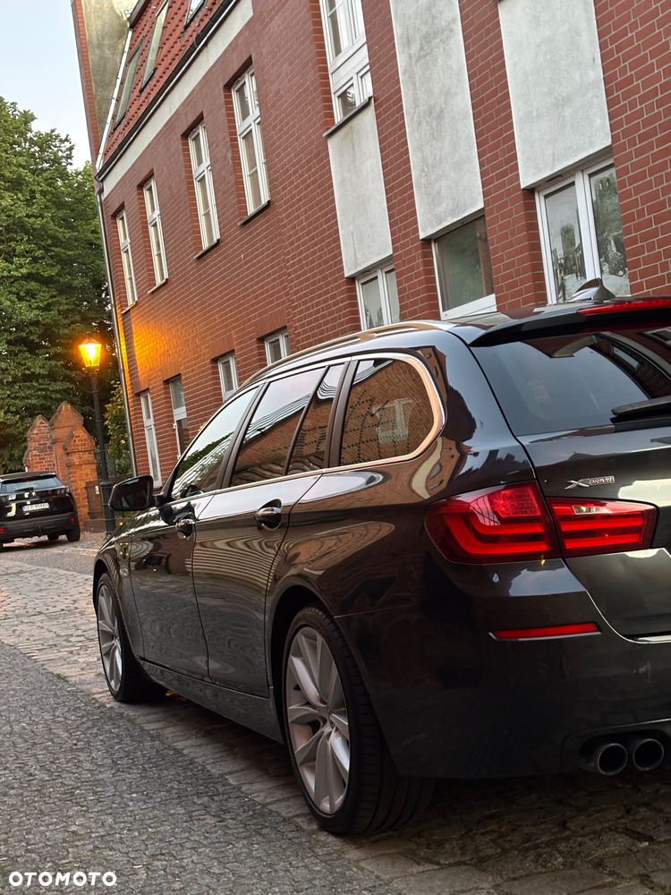 BMW Seria 5 525d xDrive Modern Line - 13