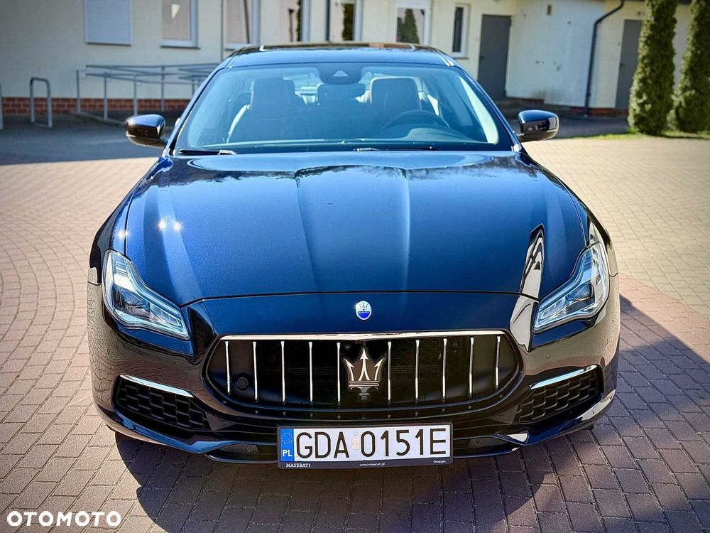 Maserati Quattroporte - 5