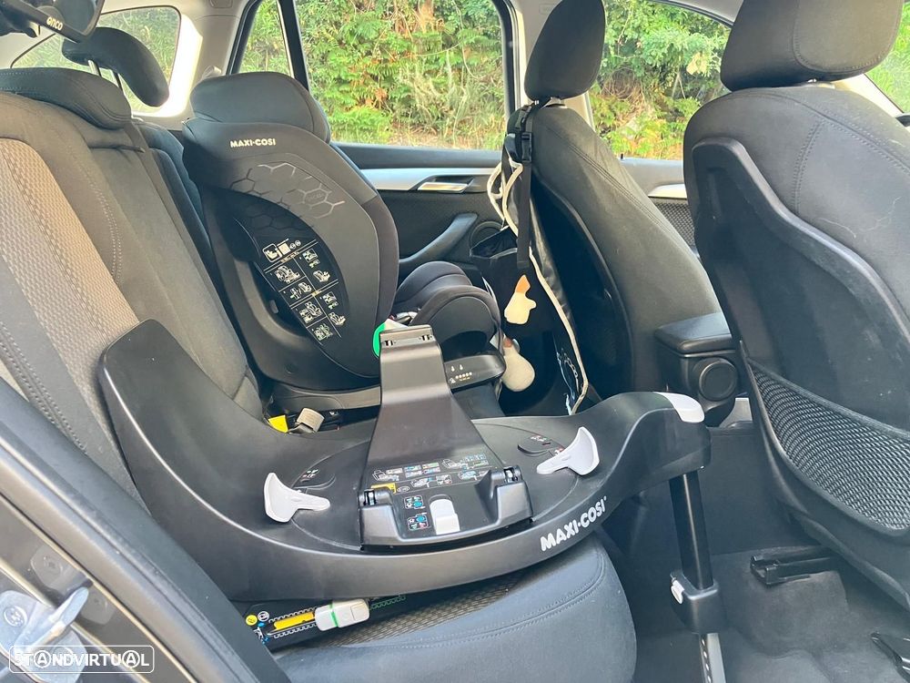 BMW X1 16 d sDrive Advantage — fotografia 14