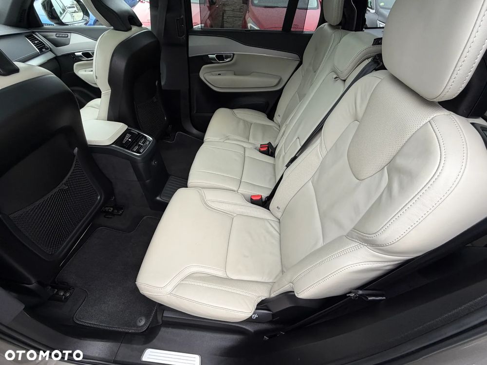 Volvo XC 90 T8 AWD Recharge Ultimate Dark - 32