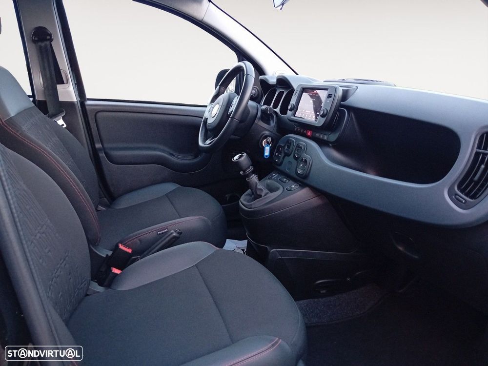 Fiat Panda 1.0 Hybrid (RED) — fotografia 15