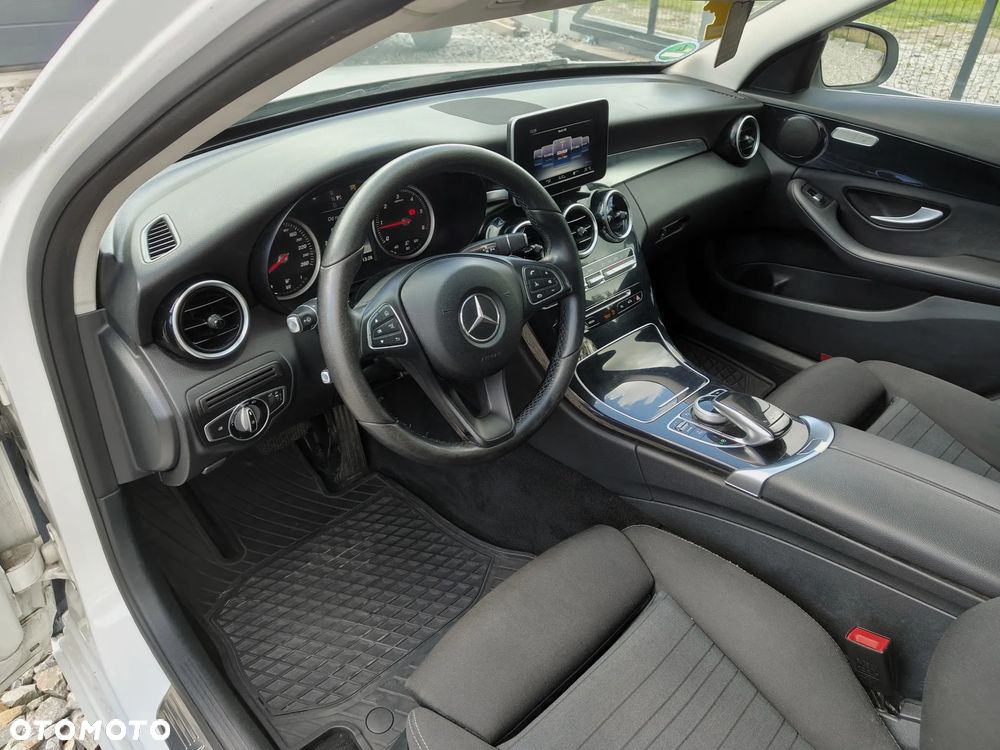 Mercedes-Benz Klasa C 200 d 9G-TRONIC - 18