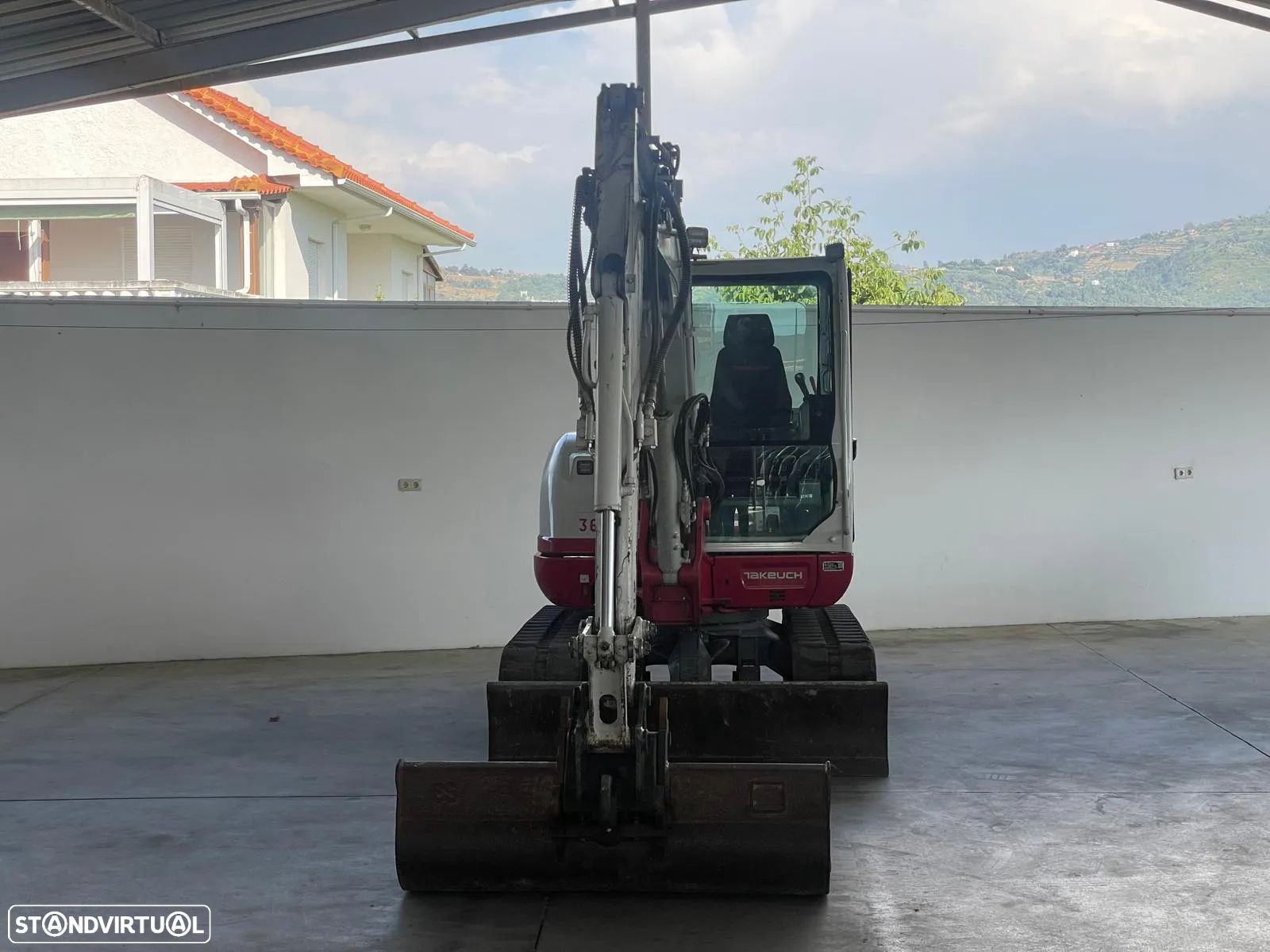 Takeuchi TB 250-2 Giratória - 6