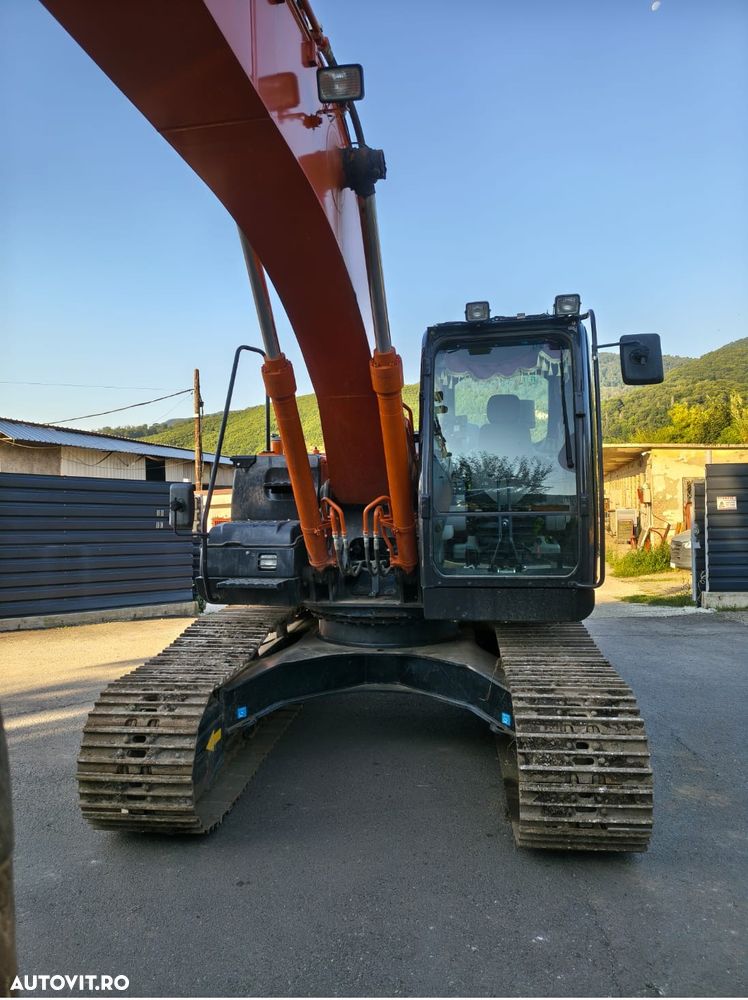 Hitachi ZAXIS 210H - 6