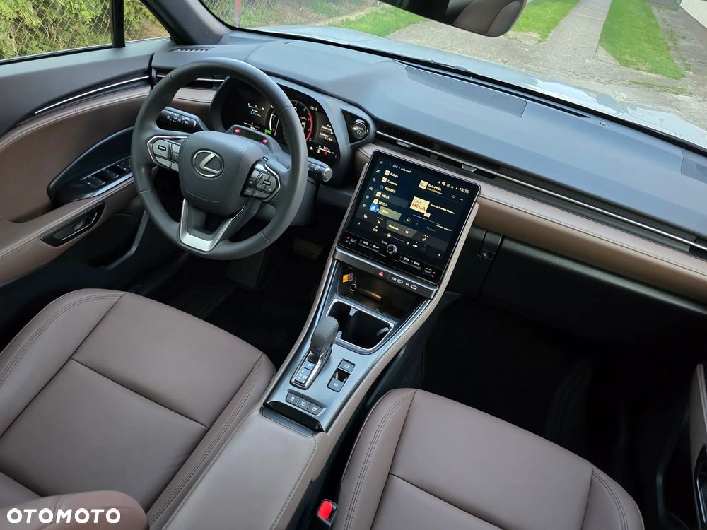 Lexus LBX FWD Original Edition - 17