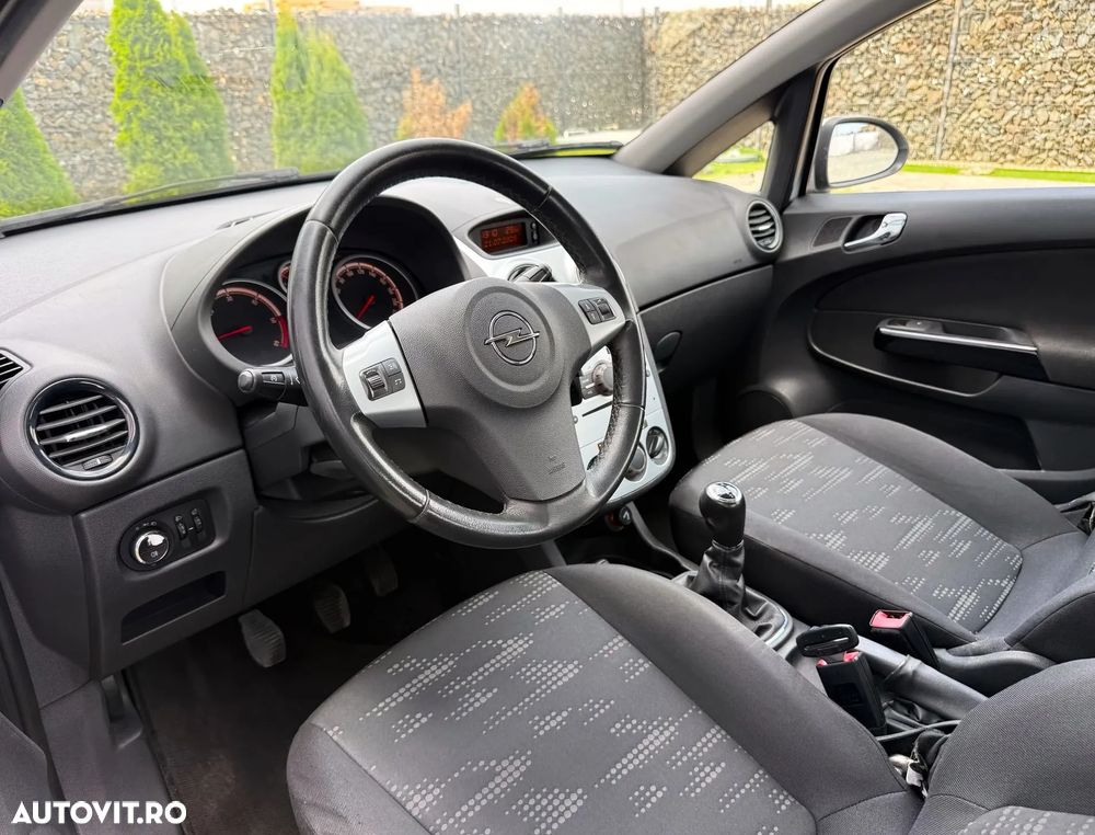 Opel Corsa 1.2 Essentia - 7