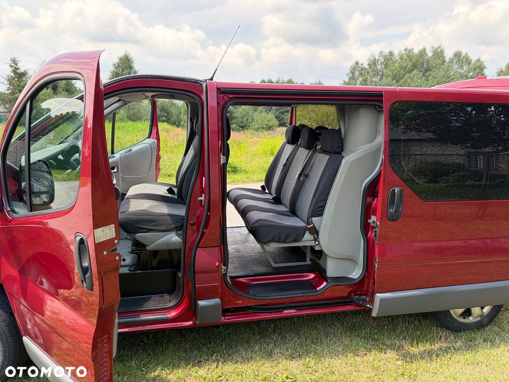 Opel Vivaro L2H1 2.9t - 16