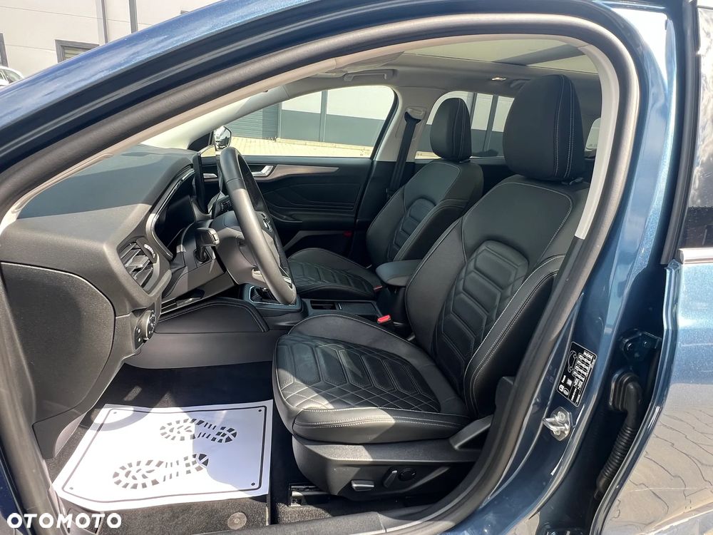 Ford Focus 1.0 EcoBoost Titanium X - 11