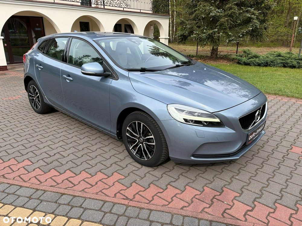 Volvo V40 D2 Momentum - 1