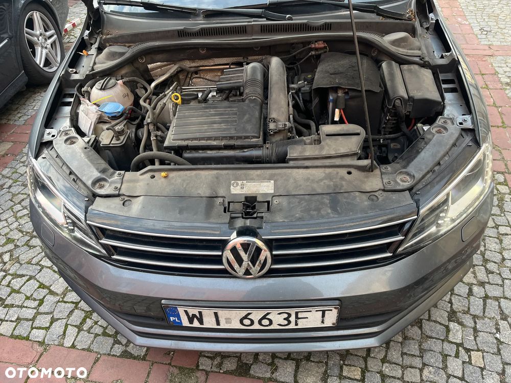 Volkswagen Jetta - 8