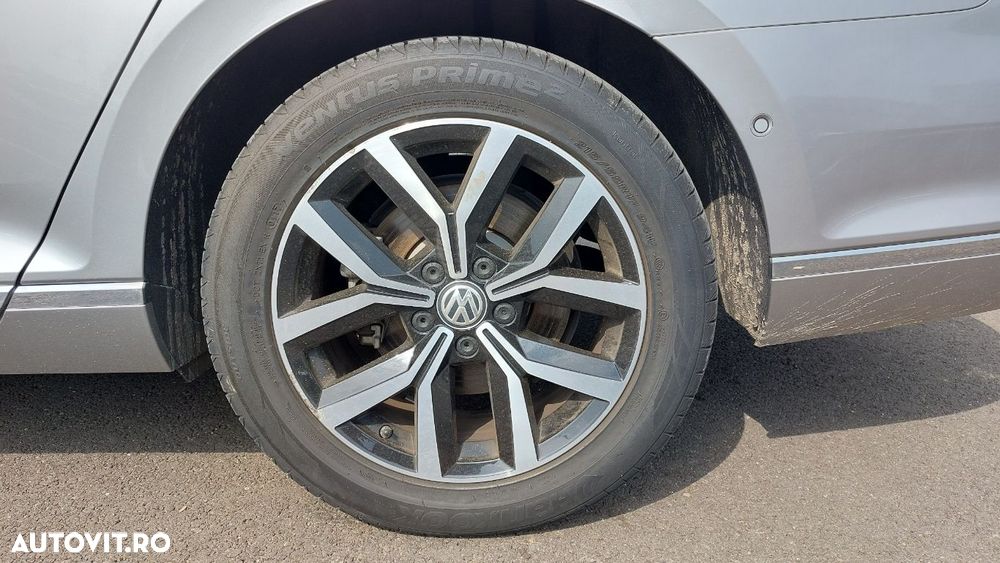 Volkswagen Passat 2.0 TDI DSG 4Motion Comfortline - 18