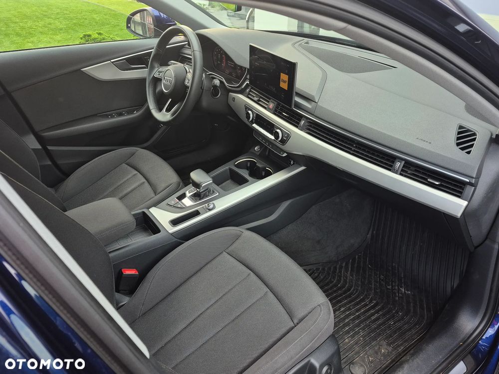 Audi A4 Avant 35 TFSI S tronic - 17