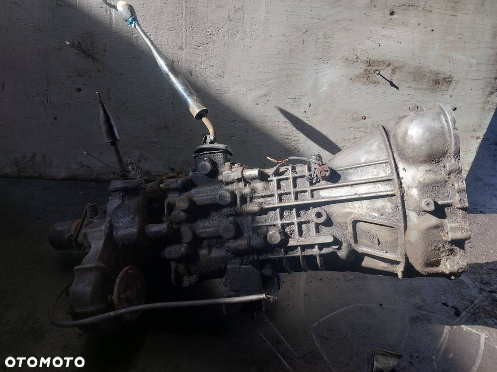 SKRZYNIA BIEGÓW ISUZU TROOPER I ISUZU 2.5 BENZYNA 115KM - 4