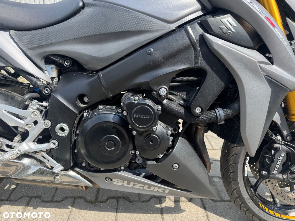 Suzuki GSX 1000 - 13