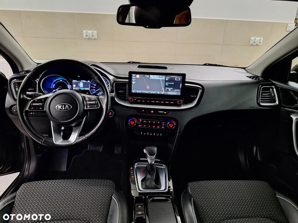 Kia XCeed 1.6 GDI PHEV Business Line DCT - 24