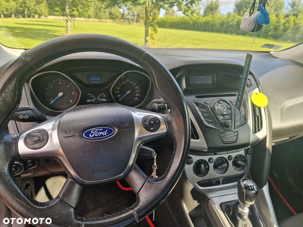 Ford Focus 1.6 TDCi Ambiente - 8
