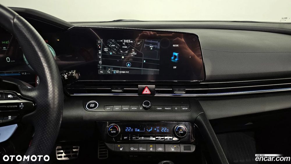 Hyundai Elantra - 14