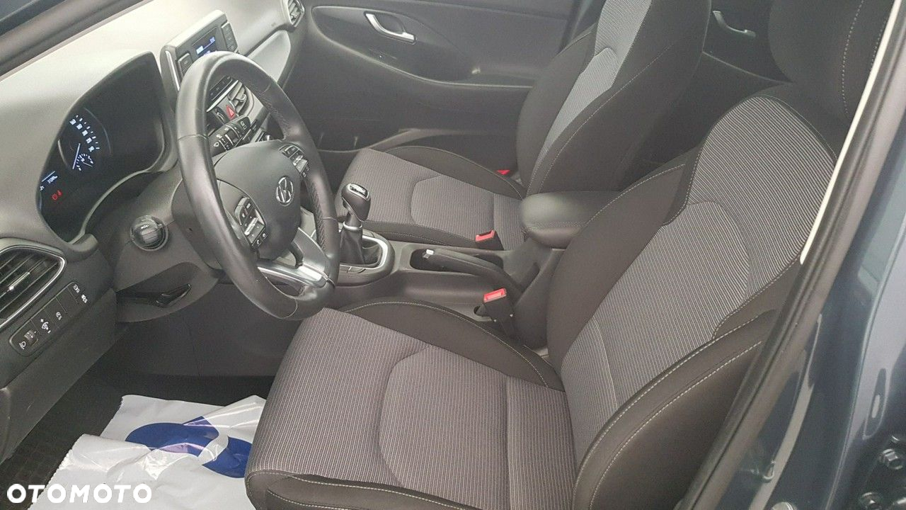 Hyundai i30 - 21