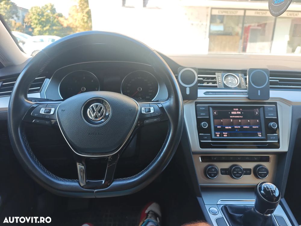 Volkswagen Passat 2.0 TDI Comfortline - 20