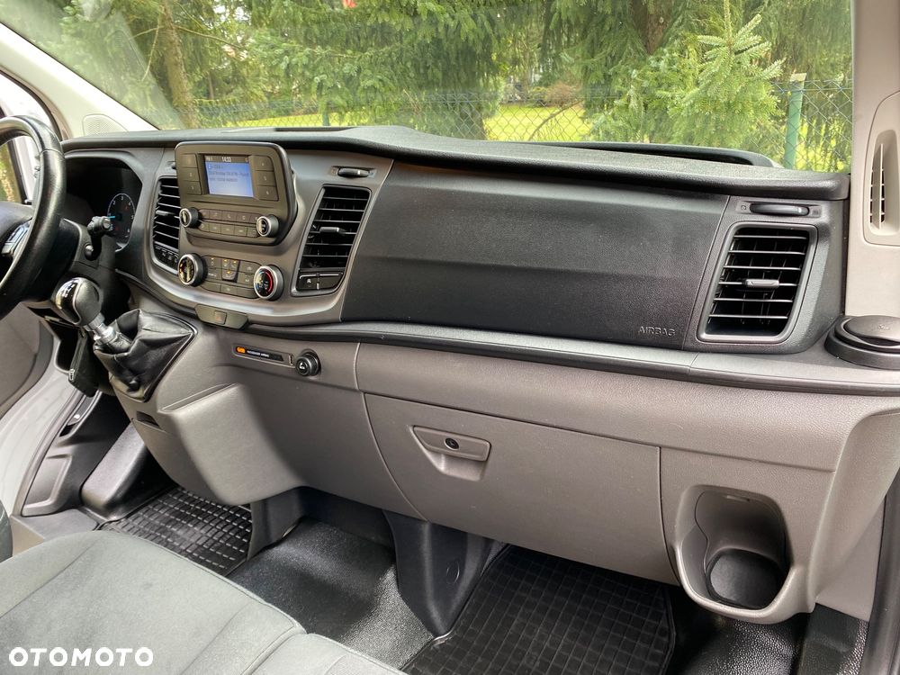 Ford TRANSIT CUSTOM - 18