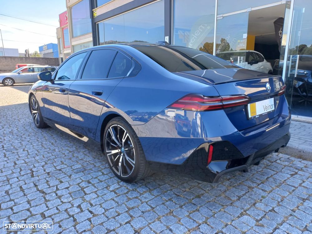 BMW i5 eDrive40 Pack Desportivo M - 2